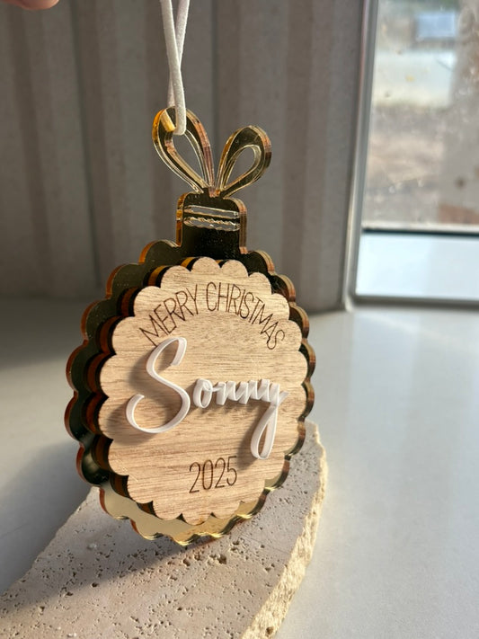 Scalloped "Merry Christmas" Ornament