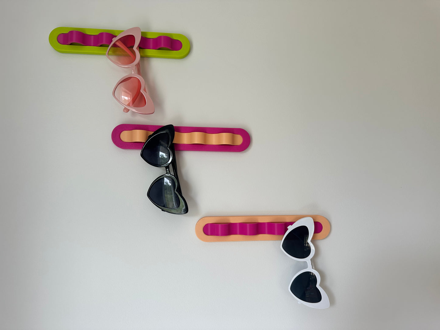 Wavy Wall Sunglass Holder
